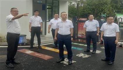 遂寧興業(yè)集團(tuán)召開“問題大排查、作風(fēng)大整治、工作大提升”專項(xiàng)行動(dòng)現(xiàn)場(chǎng)推進(jìn)會(huì)